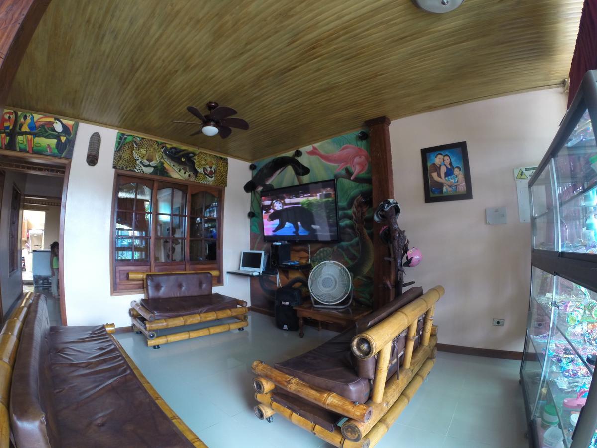 Hostal La Esperanza 莱蒂西亚 外观 照片