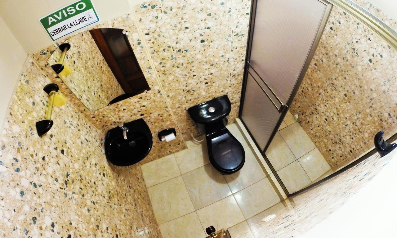 Hostal La Esperanza 莱蒂西亚 外观 照片
